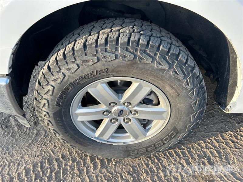 Ford F-150 XLT 4x4 Crew Cab Pickup Andere Transporter