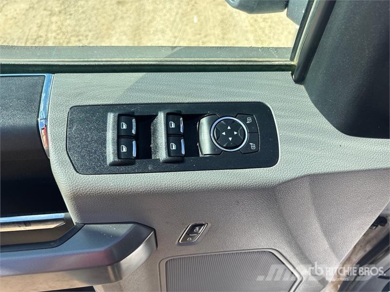 Ford F-150 XLT 4x4 Crew Cab Pickup Other