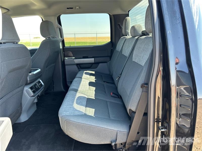 Ford F-150 XLT 4x4 Crew Cab Pickup Ostalo