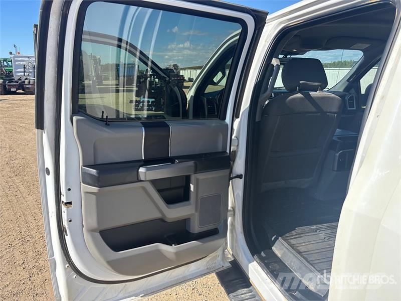 Ford F-150 XLT 4x4 Crew Cab Pickup Other