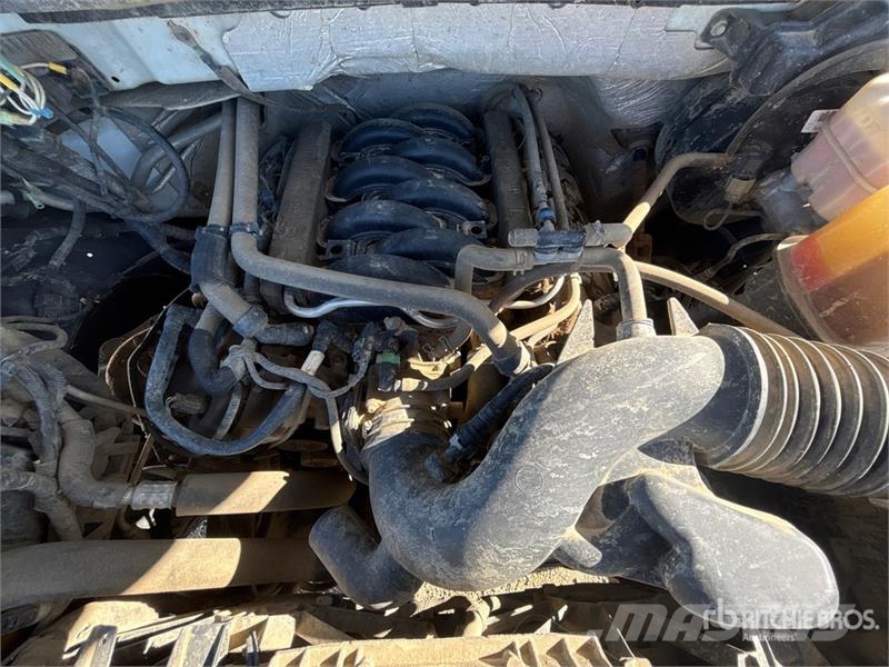 Ford F-150 XLT 4x4 Crew Cab Pickup Други