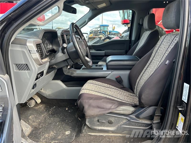 Ford F-150 XLT 4x4 Crew Cab Pickup Muu