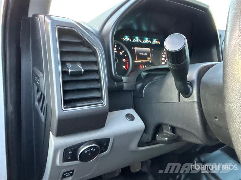 Ford F-150 XLT 4x4 Crew Cab Pickup Ostalo