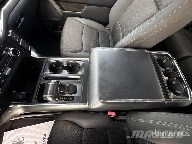 Ford F-150 XLT 4x4 Crew Cab Pickup Muu