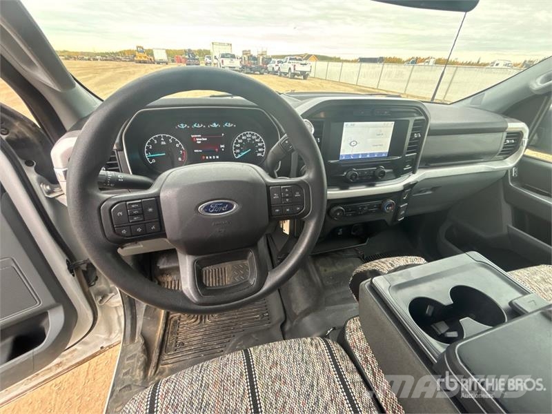 Ford F-150 XLT 4x4 Crew Cab Pickup Andere Transporter