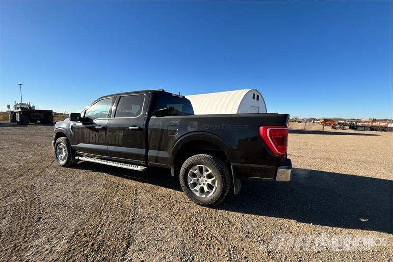 Ford F-150 XLT 4x4 Crew Cab Pickup Furgoni altro