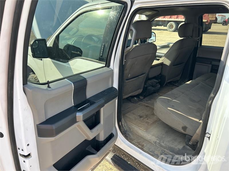 Ford F-150 XLT 4x4 Crew Cab Pickup Ostalo