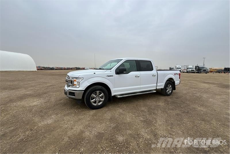 Ford F-150 XLT 4x4 Crew Cab Pickup أخرى