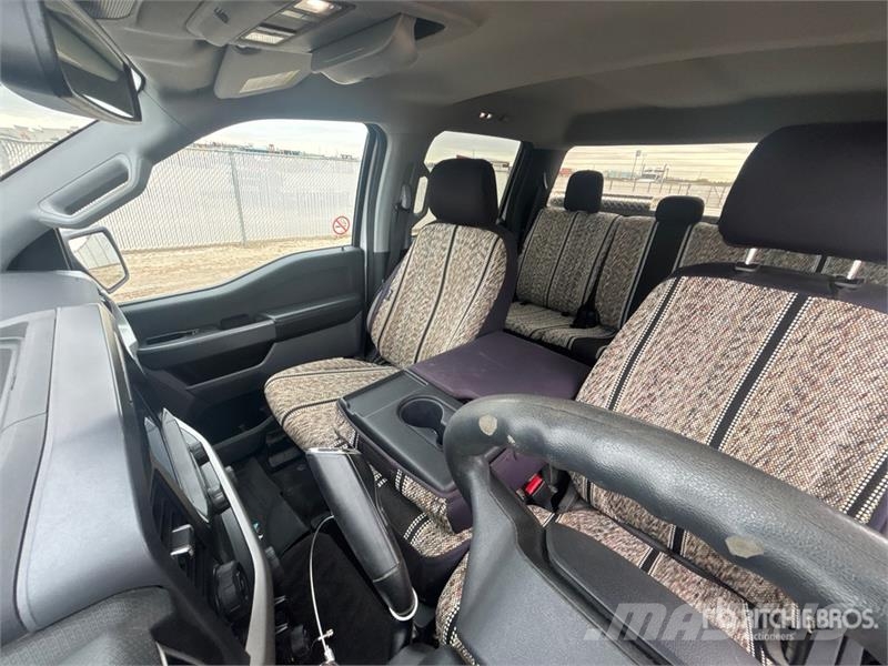 Ford F-150 XLT 4x4 Crew Cab Pickup Andere Transporter