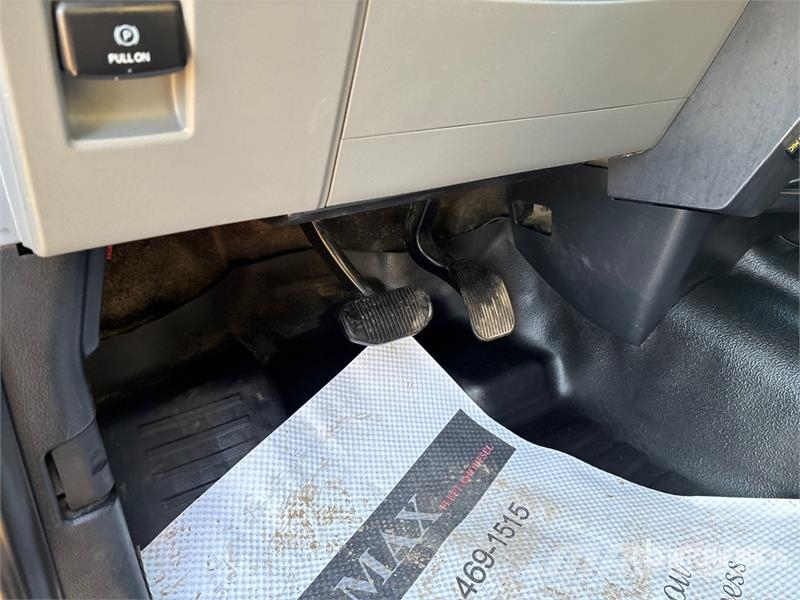Ford F-150 XLT 4x4 Crew Cab Pickup Ostalo