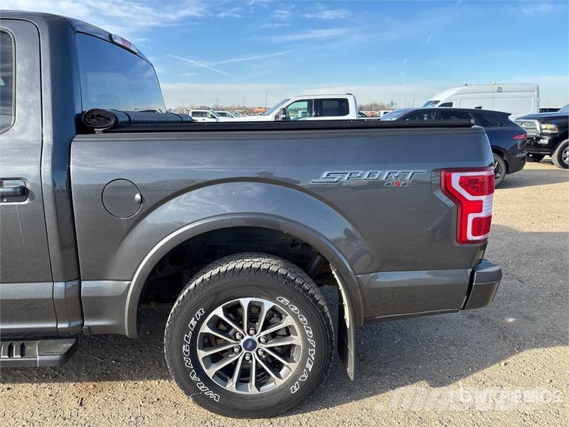 Ford F-150 XLT 4x4 Crew Cab Pickup Drugi