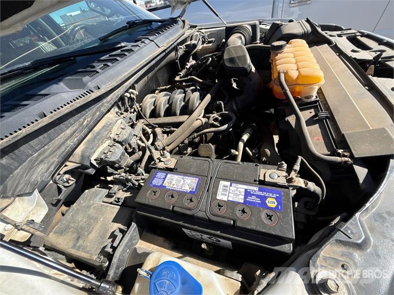 Ford F-150 XLT 4x4 Crew Cab Pickup أخرى