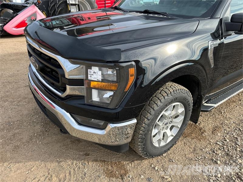 Ford F-150 XLT 4x4 Crew Cab Pickup Other