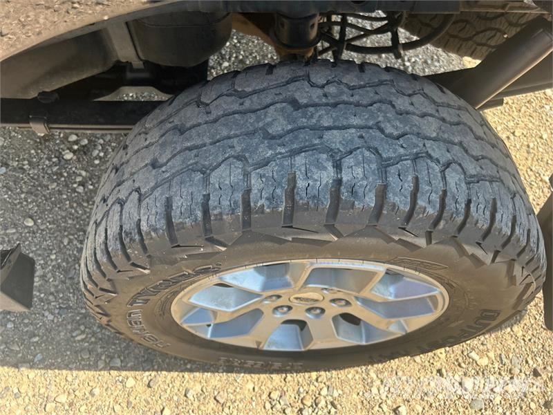 Ford F-150 XLT 4x4 Crew Cab Pickup Ostalo