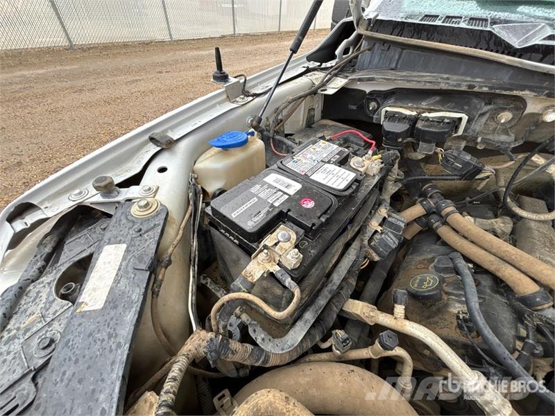 Ford F-150 XLT 4x4 Crew Cab Pickup Ostalo