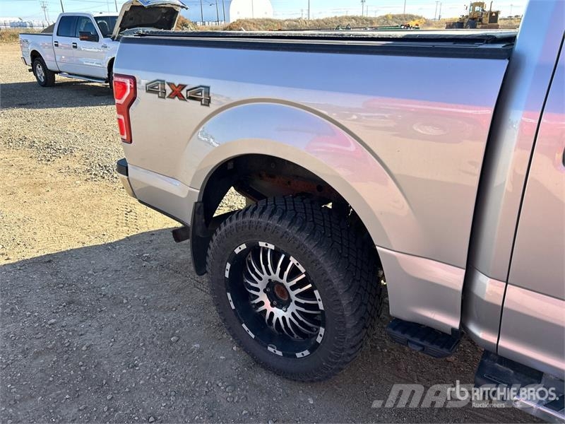 Ford F-150 XLT 4x4 Crew Cab Pickup Drugi