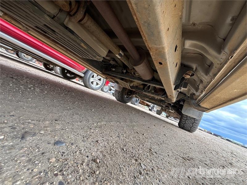 Ford F-150 XLT 4x4 Crew Cab Pickup Інше