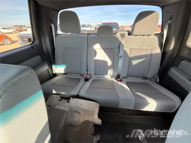 Ford F-150 XLT 4x4 Crew Cab Pickup Muu