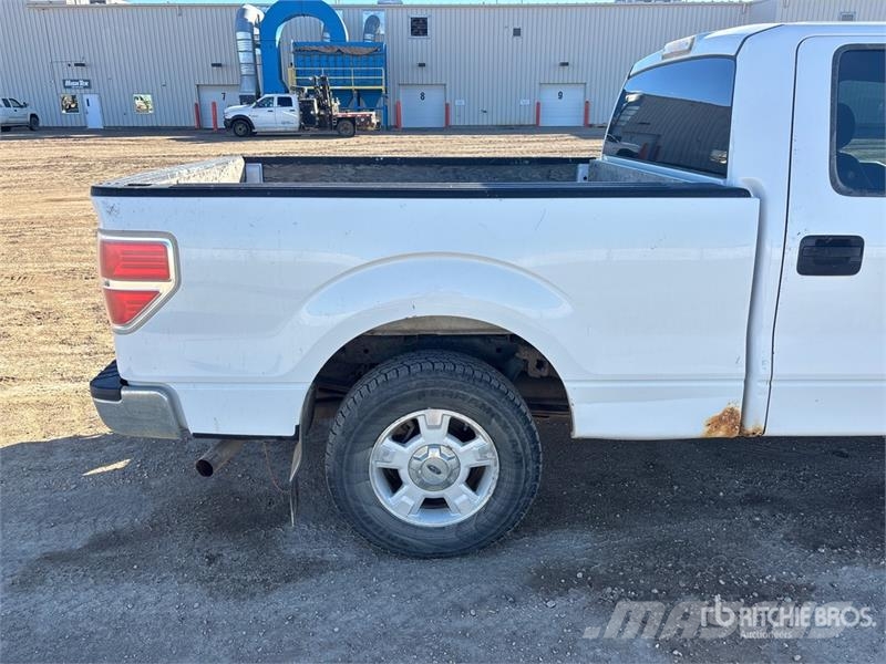 Ford F-150 XLT 4x4 Crew Cab Pickup Diger