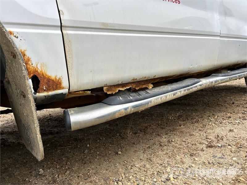 Ford F-150 XLT 4x4 Crew Cab Pickup (Inoperable) أخرى