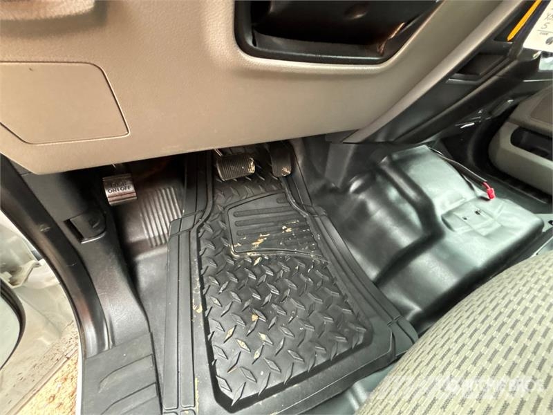 Ford F-150 XLT 4x4 Crew Cab Pickup Ostalo