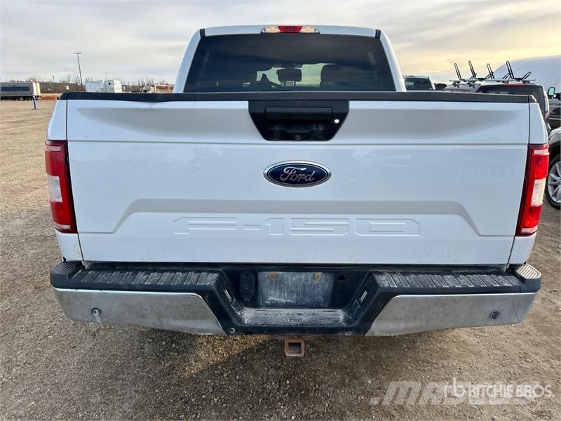 Ford F-150 XLT 4x4 Crew Cab Pickup أخرى