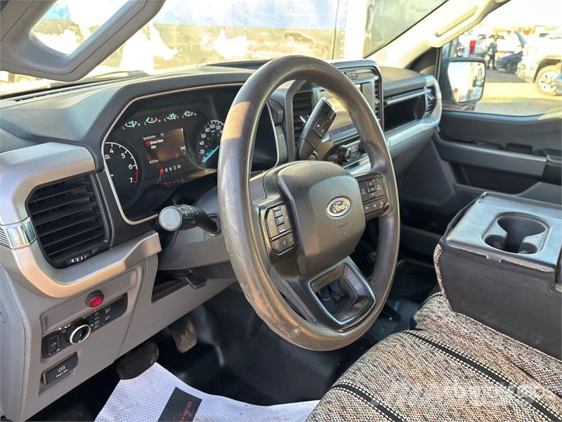 Ford F-150 XLT 4x4 Crew Cab Pickup Ostalo