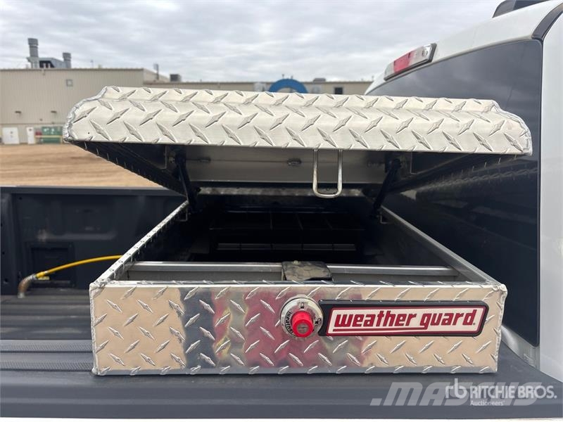 Ford F-150 XLT 4x4 Crew Cab Pickup Andere Transporter