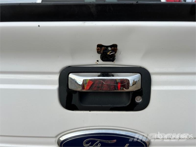 Ford F-150 XLT 4x4 Crew Cab Pickup Drugi