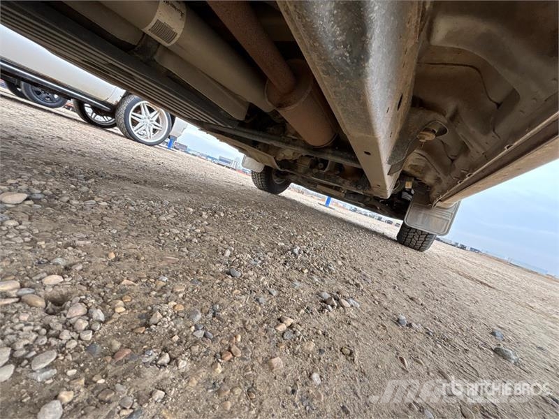 Ford F-150 XLT 4x4 Crew Cab Pickup أخرى