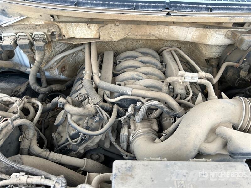 Ford F-150 XLT 4x4 Crew Cab Pickup (Inoperable) أخرى