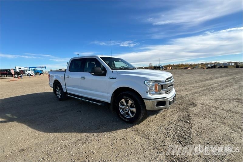 Ford F-150 XLT 4x4 Crew Cab Pickup Andere Transporter
