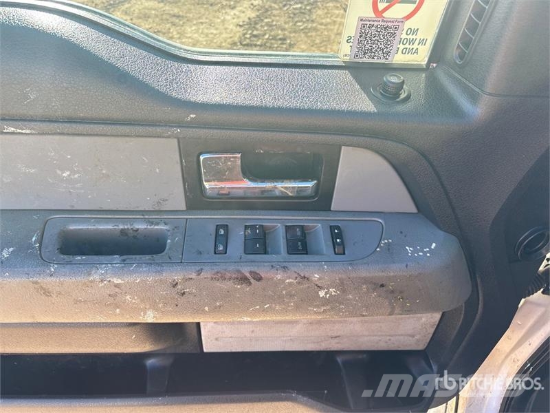 Ford F-150 XLT 4x4 Crew Cab Pickup Diger