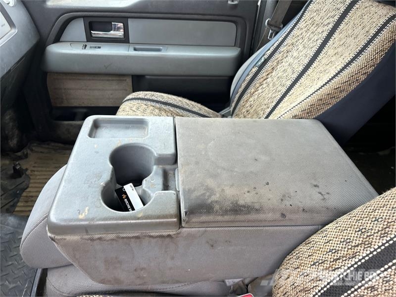 Ford F-150 XLT 4x4 Crew Cab Pickup (Inoperable) أخرى