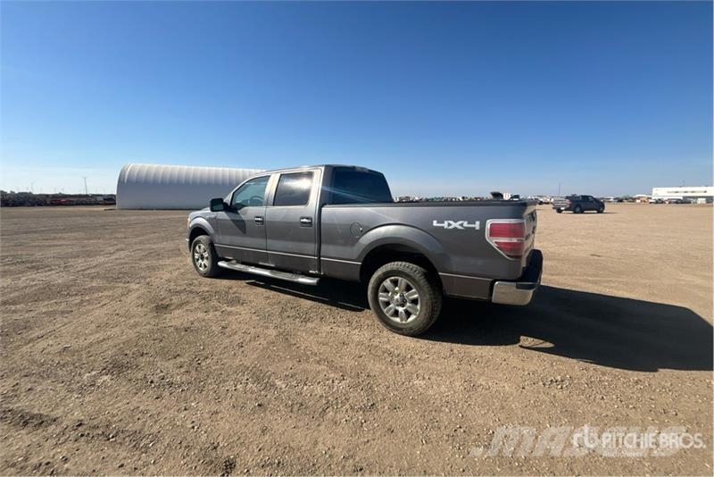 Ford F-150 XLT 4x4 Crew Cab Pickup Drugi