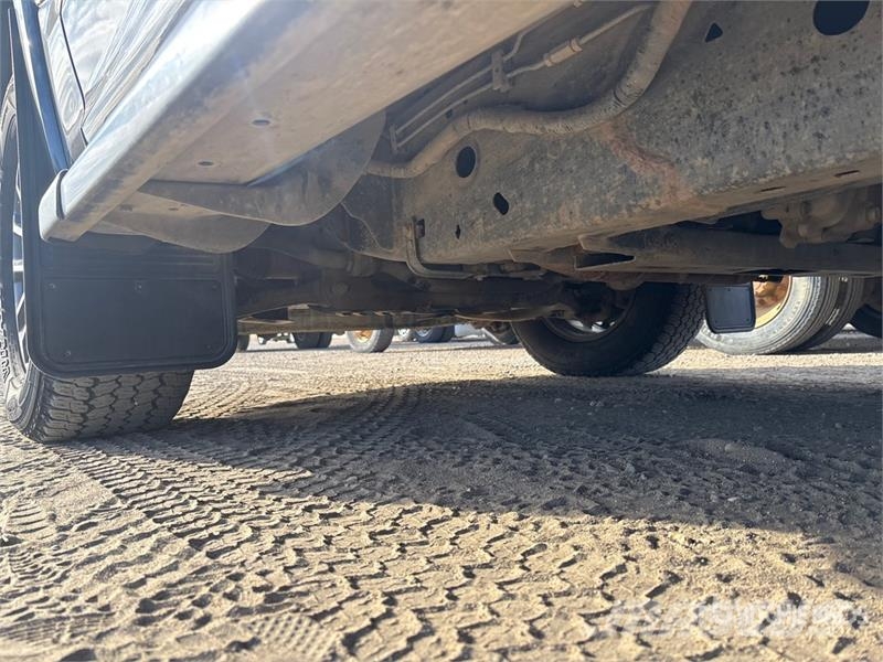 Ford F-150 XLT 4x4 Crew Cab Pickup Drugi