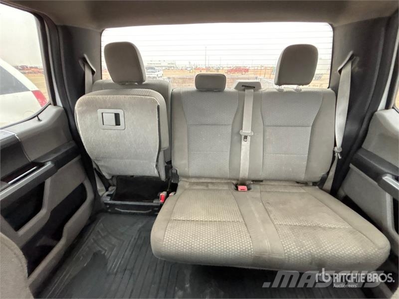 Ford F-150 XLT 4x4 Crew Cab Pickup أخرى