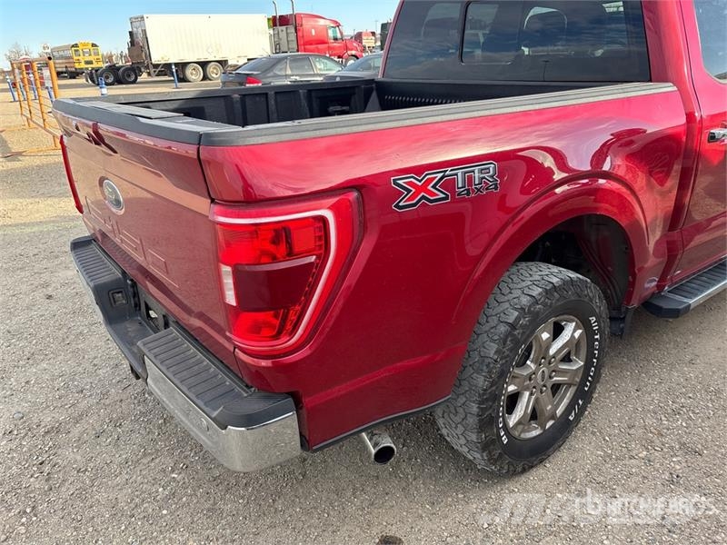 Ford F-150 XLT 4x4 Crew Cab Pickup Inne