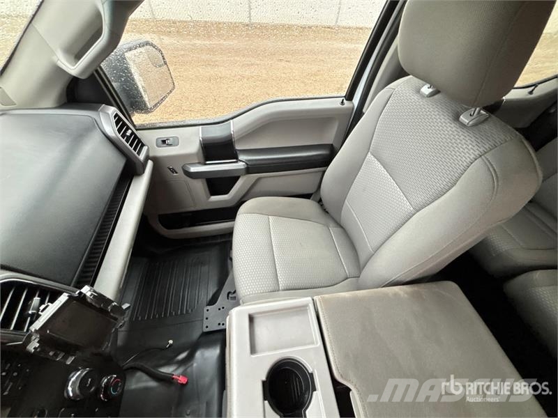 Ford F-150 XLT 4x4 Crew Cab Pickup Ostalo