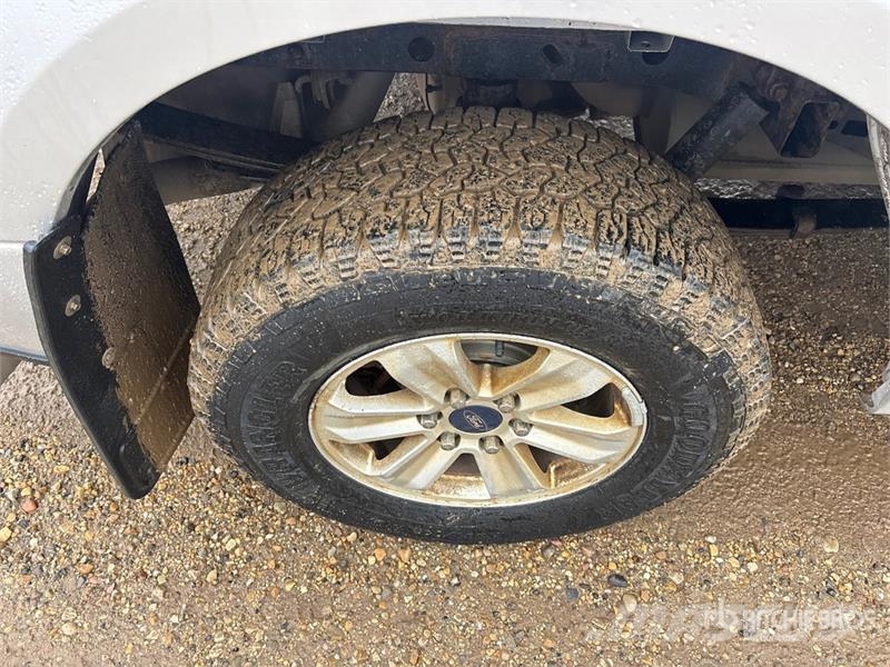 Ford F-150 XLT 4x4 Crew Cab Pickup Ostalo