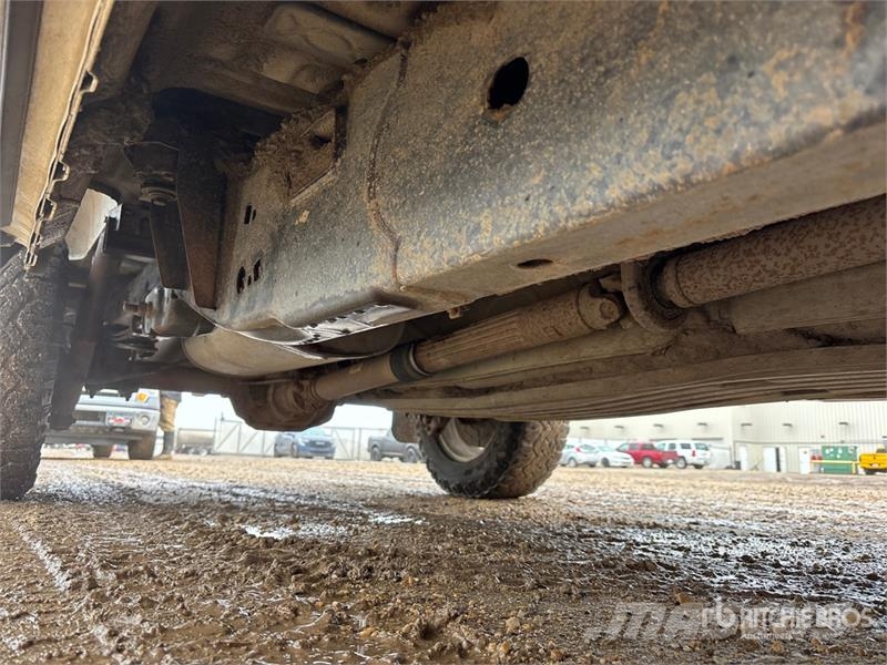 Ford F-150 XLT 4x4 Crew Cab Pickup Ostalo