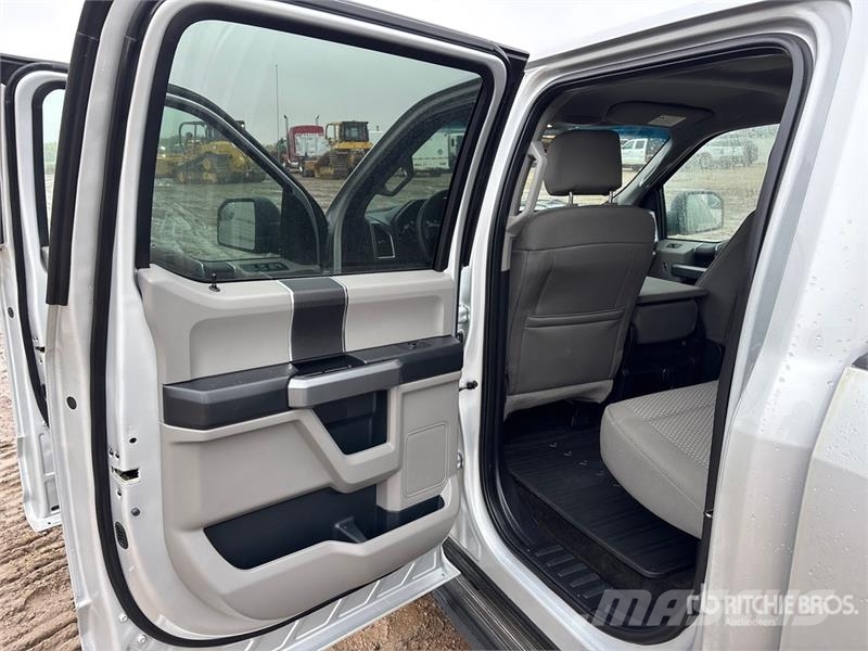 Ford F-150 XLT 4x4 Crew Cab Pickup Ostalo