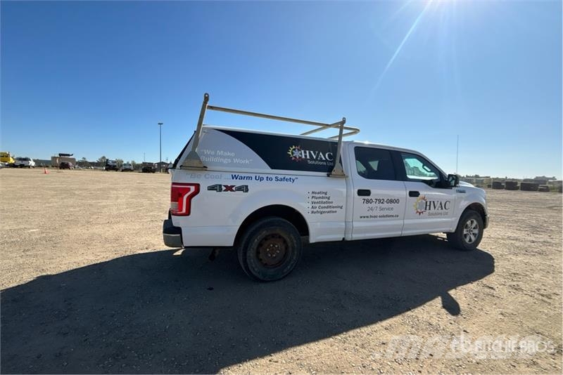 Ford F-150 XLT 4x4 Crew Cab Pickup أخرى