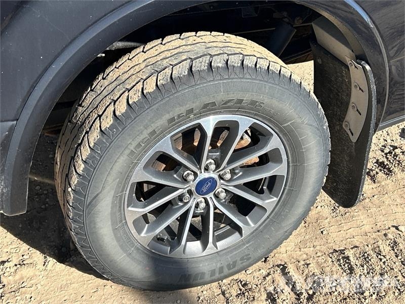 Ford F-150 XLT 4x4 Crew Cab Pickup Ostalo