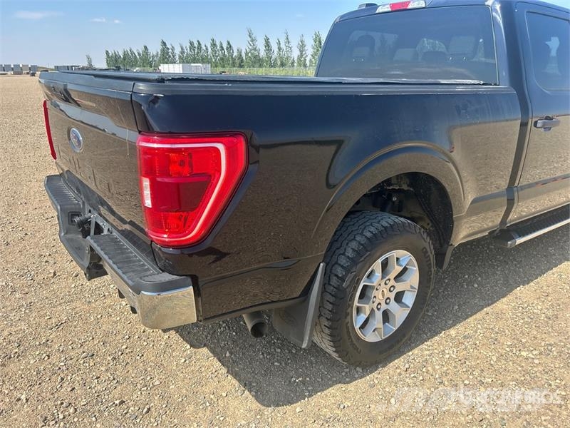 Ford F-150 XLT 4x4 Crew Cab Pickup Ostalo