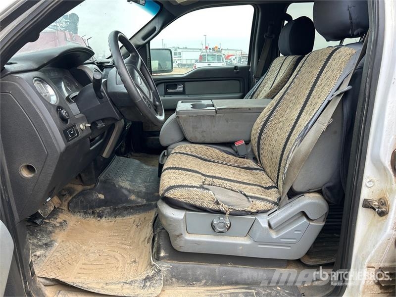 Ford F-150 XLT 4x4 Crew Cab Pickup (Inoperable) أخرى