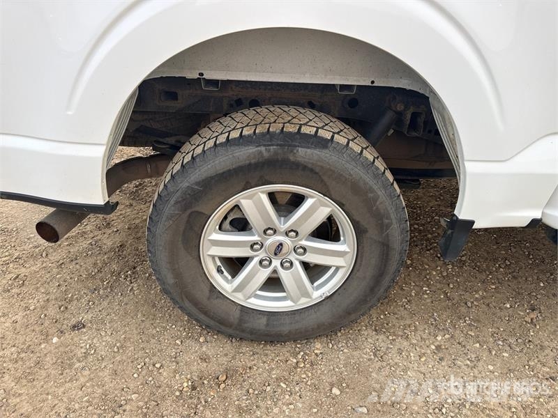 Ford F-150 XLT 4x4 Crew Cab Pickup Other