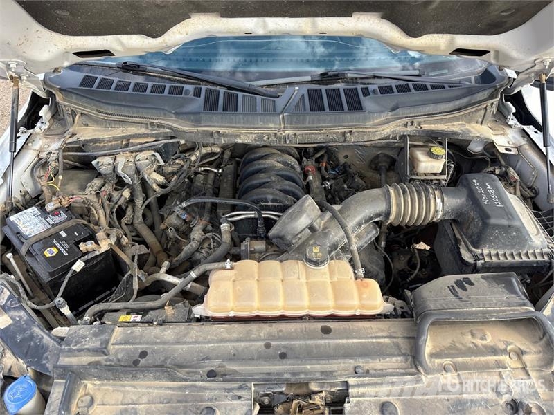 Ford F-150 XLT 4x4 Crew Cab Pickup Autre fourgon / utilitaire