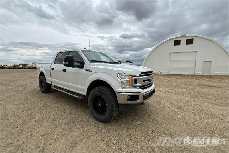 Ford F-150 XLT 4x4 Crew Cab Pickup Інше