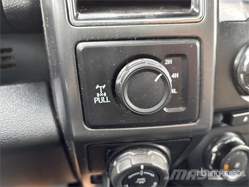 Ford F-150 XLT 4x4 Crew Cab Pickup Muu